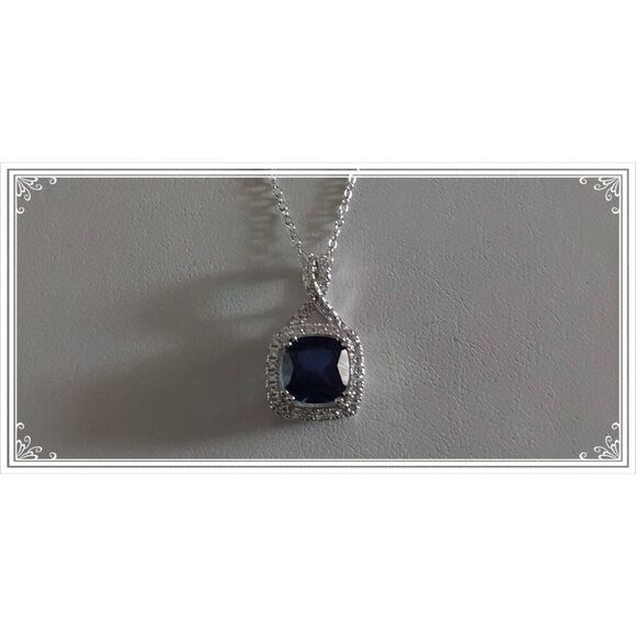 New~6.05 Ct. Blue & White Sapphire Halo Design Pendant Necklace & Earring Set - Picture 2 of 4
